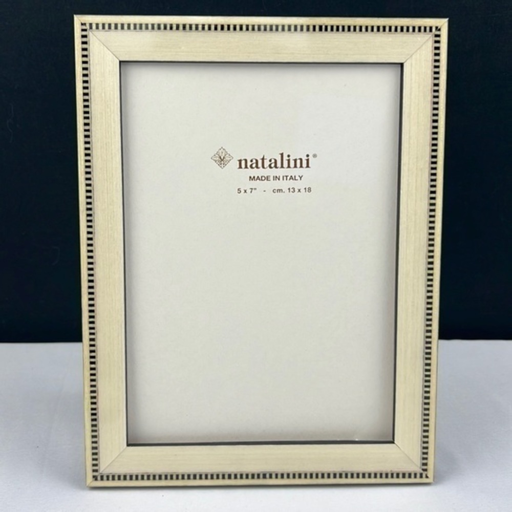 Natalini - ‘Ivory & Black Trim’ Wood Picture Frame. 5” x 7”. NWT. Firm!